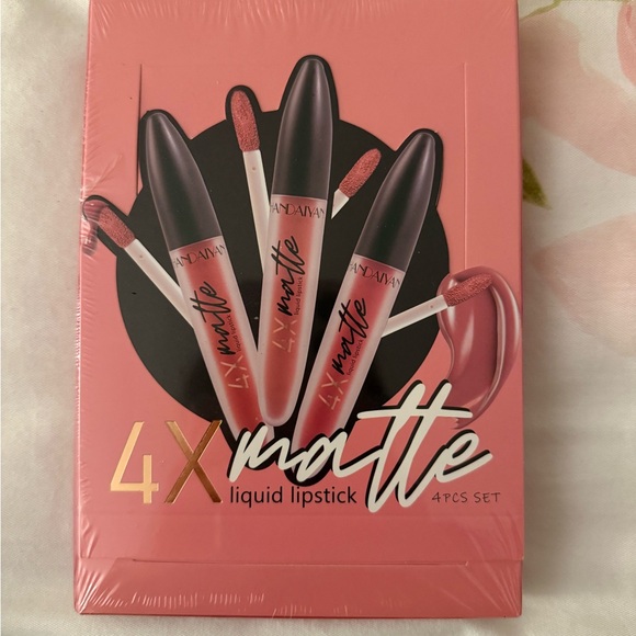 Other - Lipstick kit